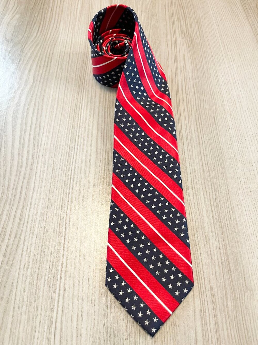 Wild Ties Men's Patriotic Stars Stripes Red White Blue Necktie USA Novelty XL
